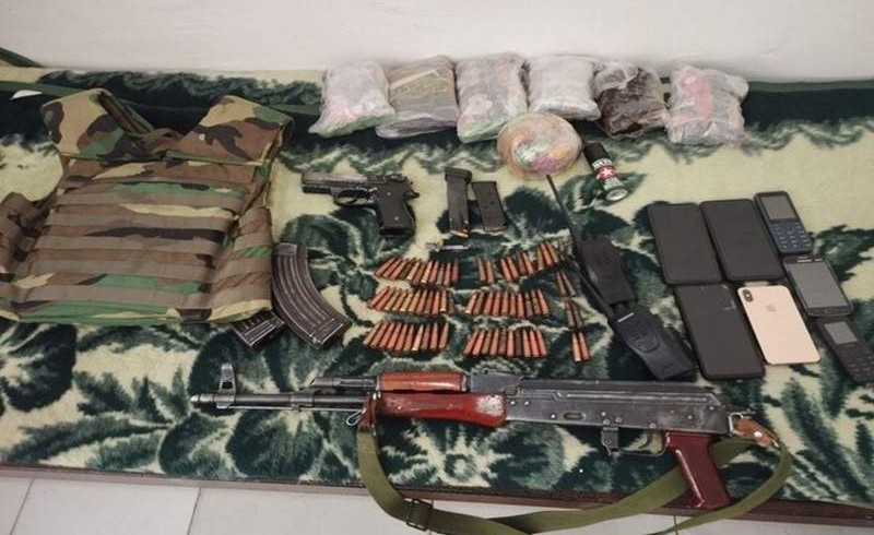 قاچاقچی مسلح مواد مخدر در زاهدان دستگیر شد