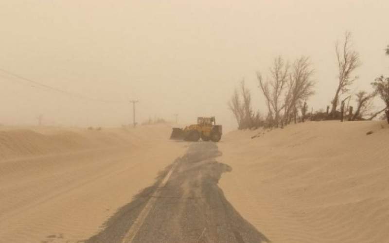 عملیات پاکسازی شنهای روان در زهک