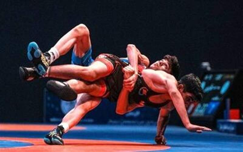 برگزاری کشتی فرنگی یادواره شهدای اقتدار در زابل