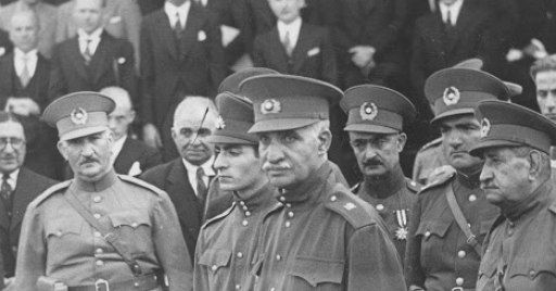 ایستادگی ملت سد دشمنان شد