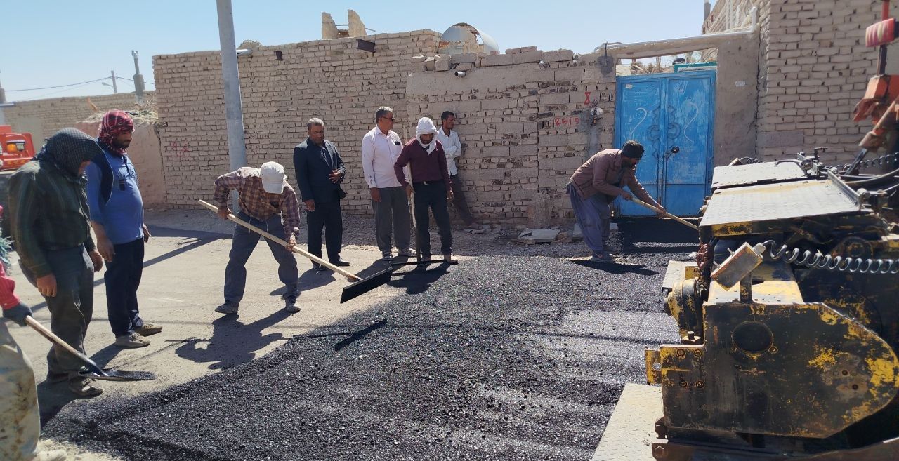 آسفالتریزی معابر روستای تیمورآباد شهرستان هامون