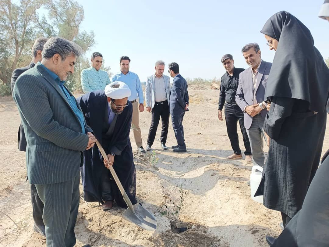 ورزشکاران هامون، سفیران سبز در روز درختکاری