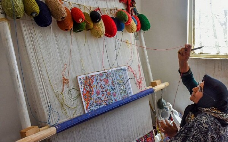 قالیبافی اشتغال پایدار برای بانوان سیستان