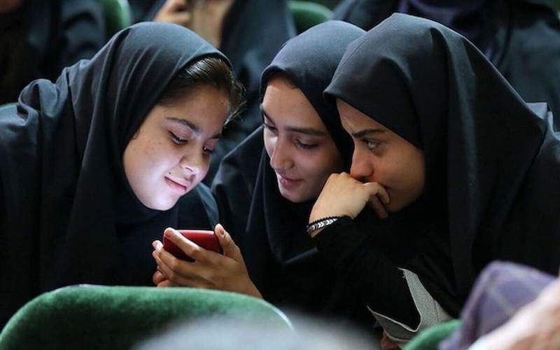 ارتباط عاطفی کلید تربیت در دنیای دیجیتال