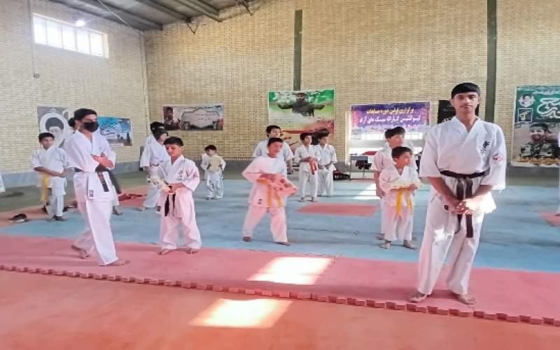 برگزاری مسابقات کاراته در بخش خمک
