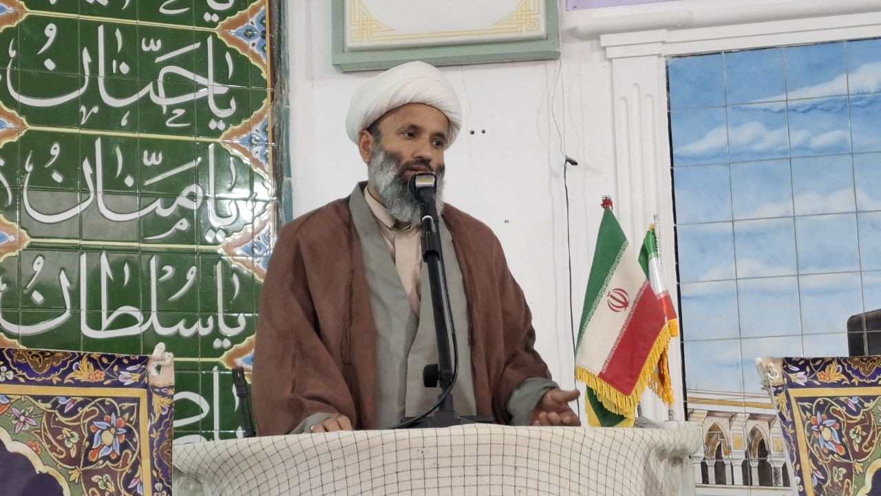  حاج‌قاسم سلیمانی نماد ایستادگی ملت