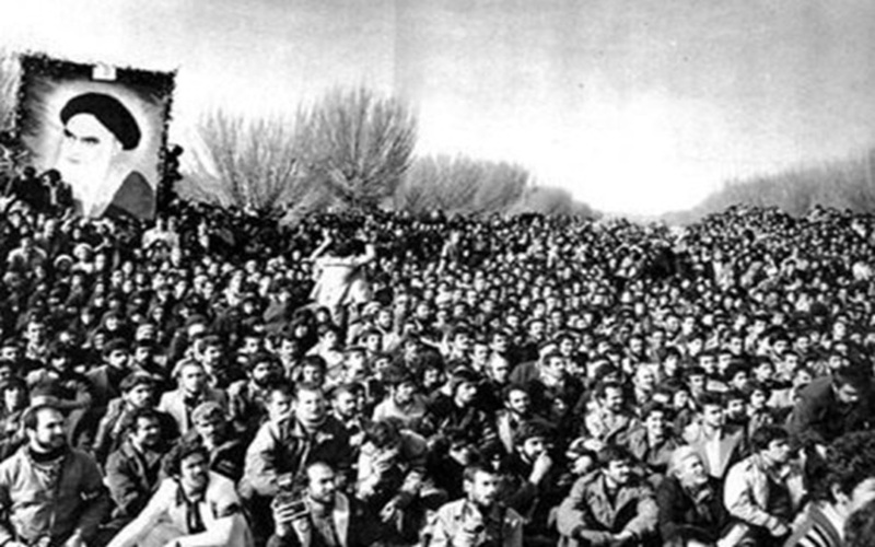 انقلاب اسلامی، آغاز حکمرانی عدالت‌محور