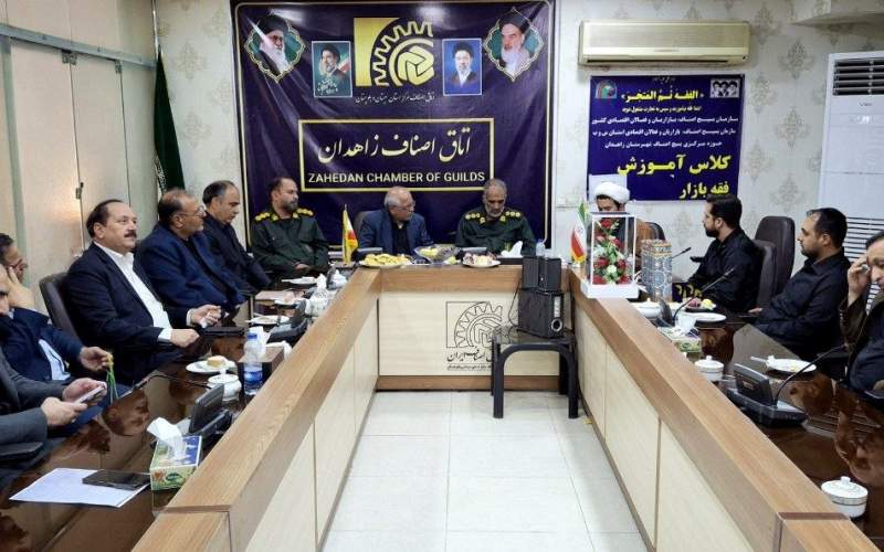 اصناف در خط مقدم جبهه اقتصادی کشور قرار دارند