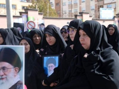 بانوان وارثان فرهنگی مکتب رهبر شهید