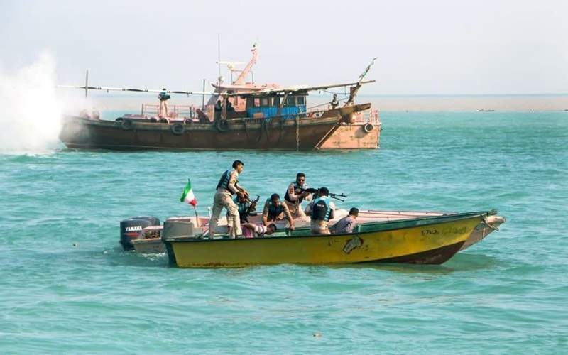 آزادی لنج‌های ربوده‌شده از دست دزدان دریایی سومالی