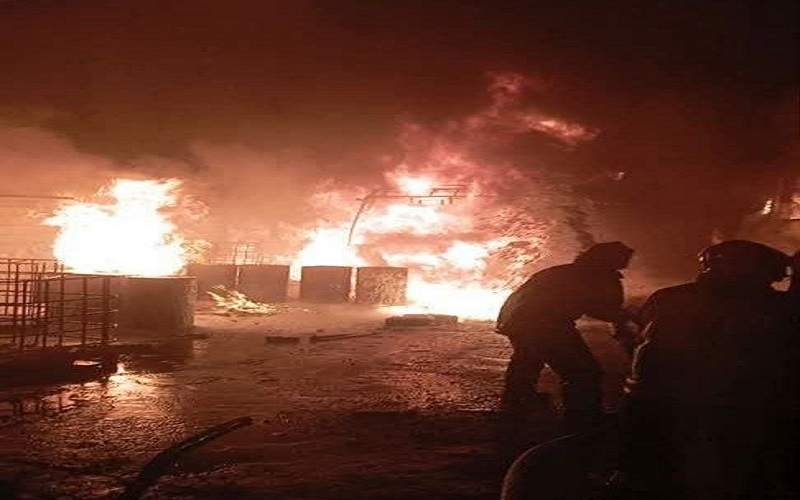 حریق گسترده در انبار غیرمجاز سوخت زاهدان مهار شد