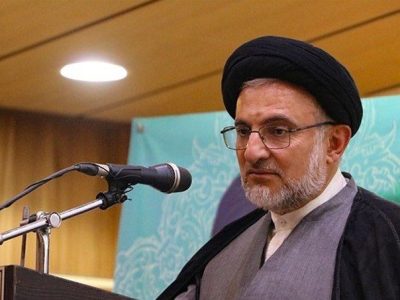 پرچم ایران اسلامی در کنار پرچم امام حسین(ع) در هیئت‌ها نصب شود