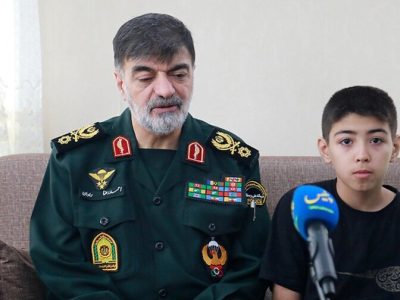 دیدار سردار رادان با ۴ خانواده شهید ناجا در دفاع ۱۲ روزه