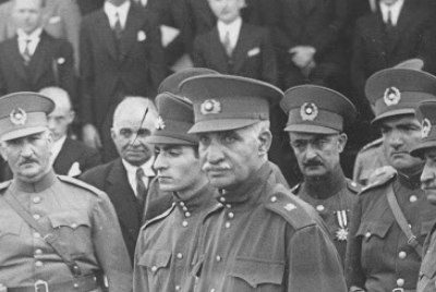 ایستادگی ملت سد دشمنان شد