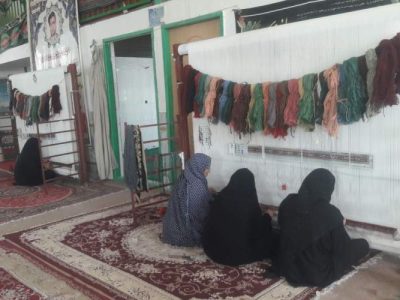 فرش سیستان پیوند هنر اصیل با درآمد خانواده‌ها