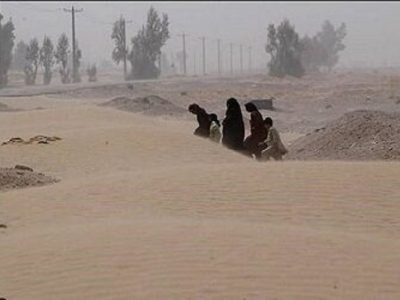 تلاش مداوم برای مقابله با شن‌های روان