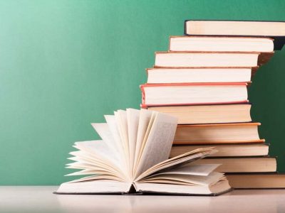 کتاب‌خوانی در سایه فضای مجازی