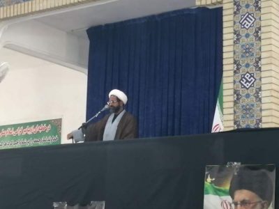 ملت ایران مقابل دشمن تسلیم نمی‌شود