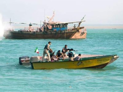 آزادی لنج‌های ربوده‌شده از دست دزدان دریایی سومالی